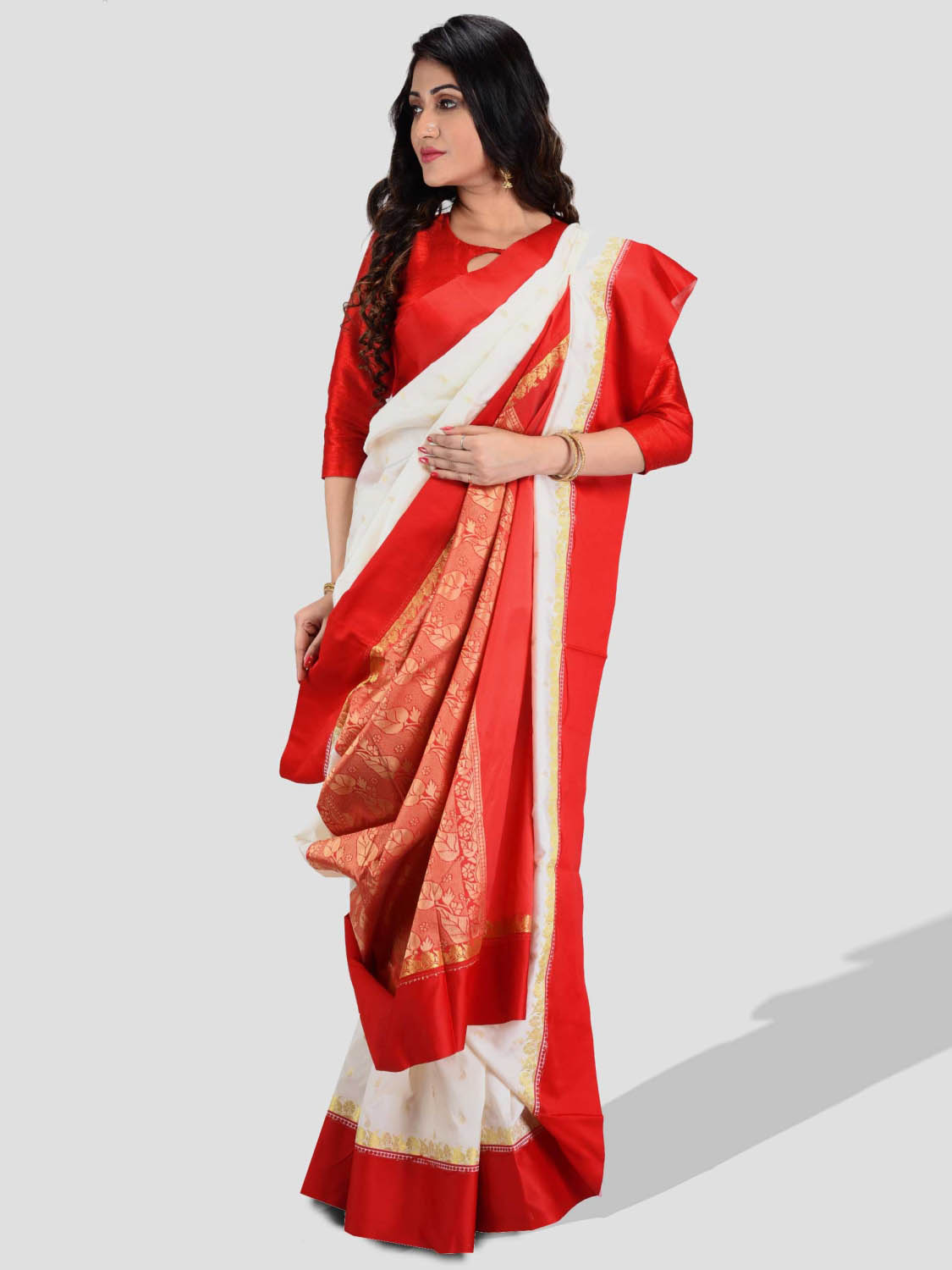 Bengal Garad Silk Saree Fine Smooth Garad With Blouse Pcs. Handmade Exclusive leaf with Kalka with Whole Body Design (White and Red)